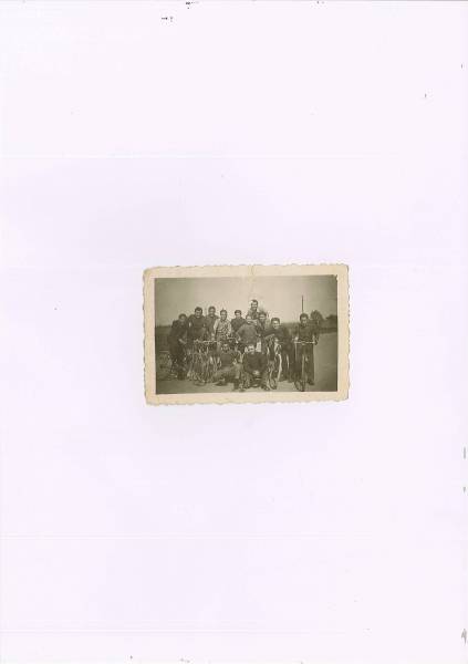 ragazzi_in_bicicletta_ii_dopoguerra.jpg